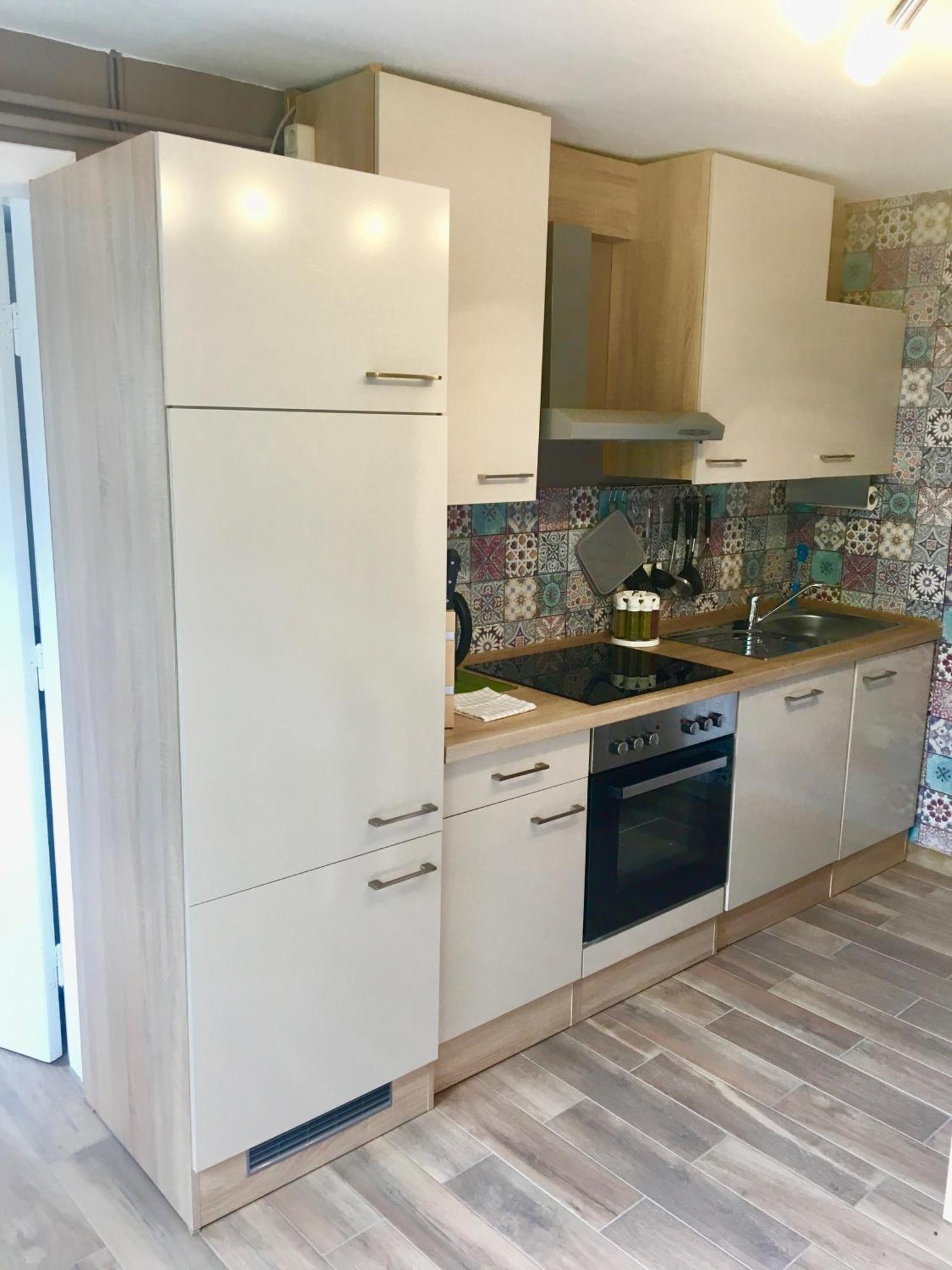 Ferienwohnung Kreatives Wohnen unter Reet ruhig und doch zentral Schwabstedt Zimmer foto