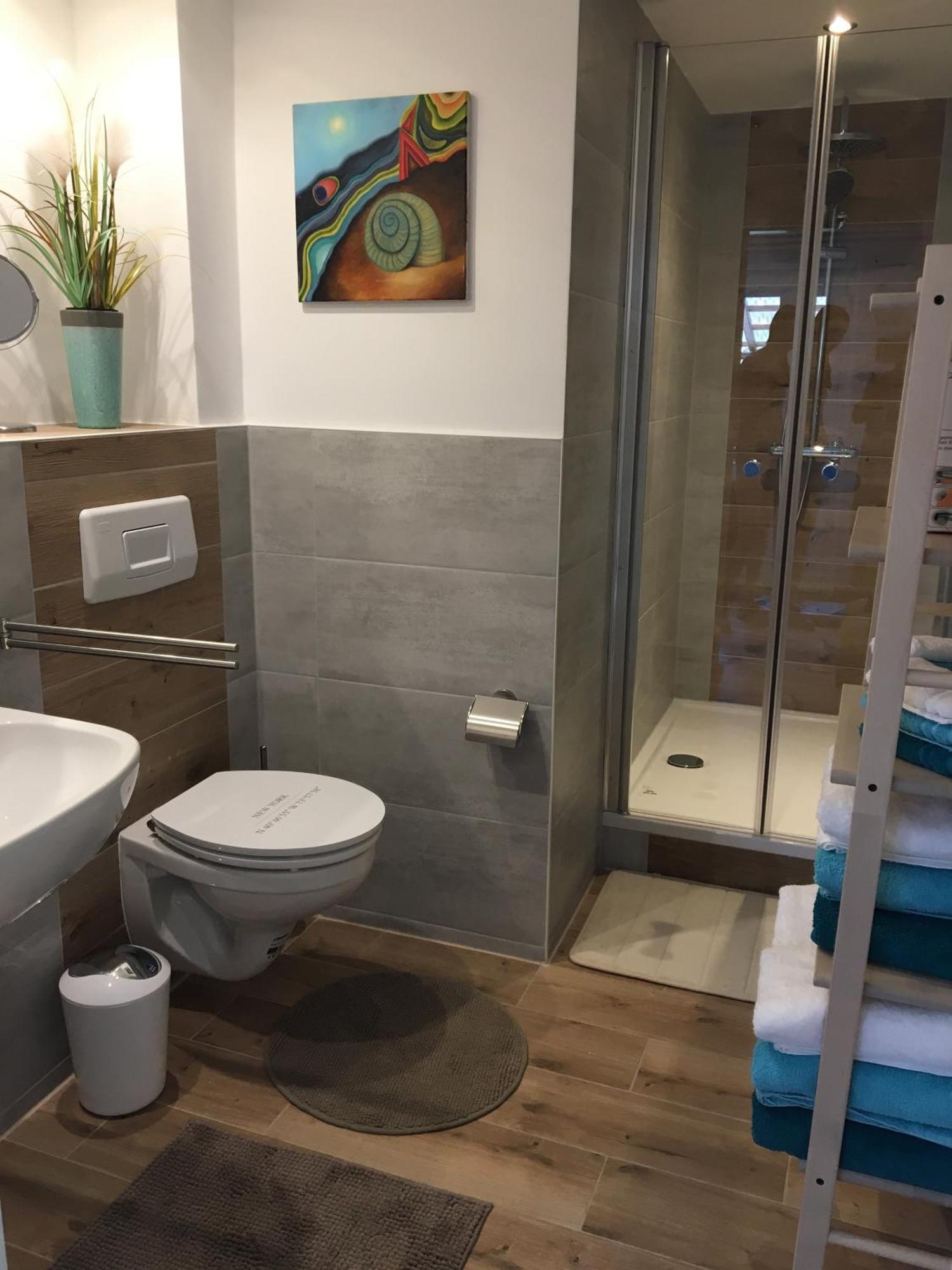 Ferienwohnung Kreatives Wohnen unter Reet ruhig und doch zentral Schwabstedt Zimmer foto