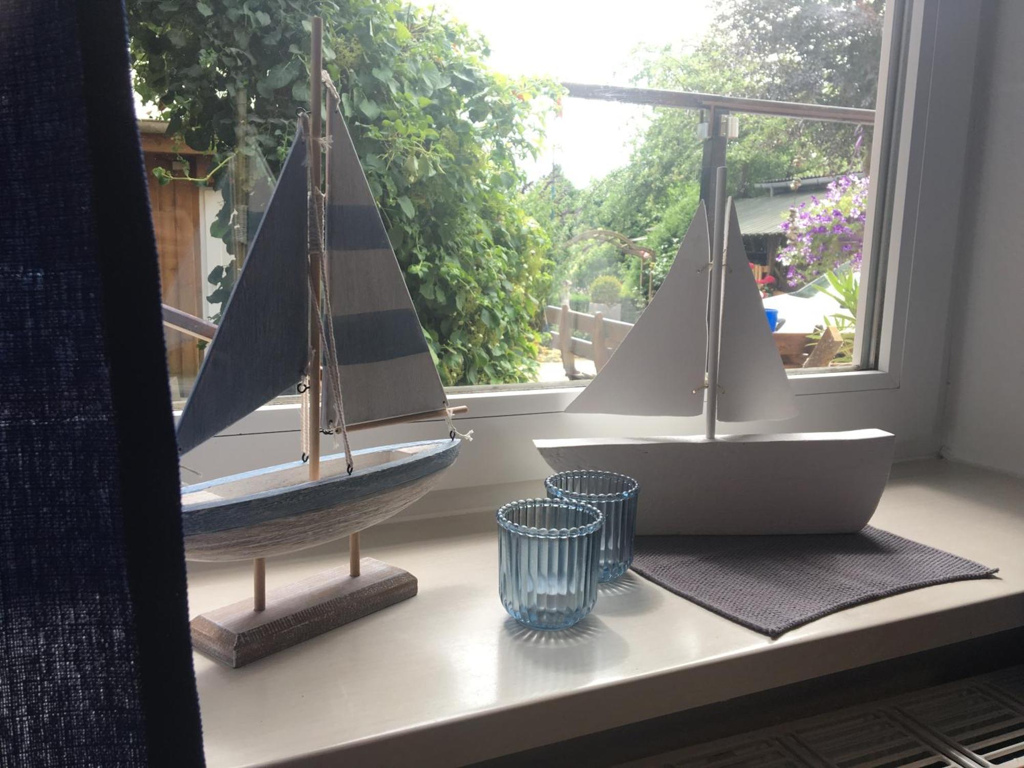 Ferienwohnung Kreatives Wohnen unter Reet ruhig und doch zentral Schwabstedt Zimmer foto
