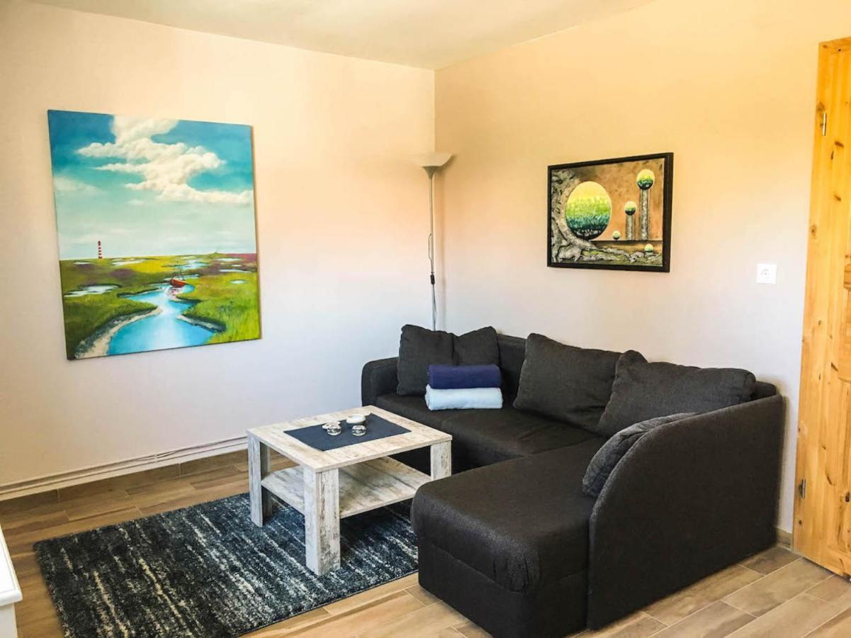 Ferienwohnung Kreatives Wohnen unter Reet ruhig und doch zentral Schwabstedt Exterior foto